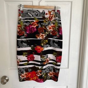 Frank Lyman floral pencil skirt size 6